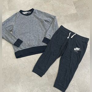 Womens NIKE Sweatshirt & Joggers, sz Medium